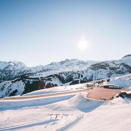 Appartement Confortable A 1850 Avec Balcon Et Parking - Fr-1-575-208 Courchevel