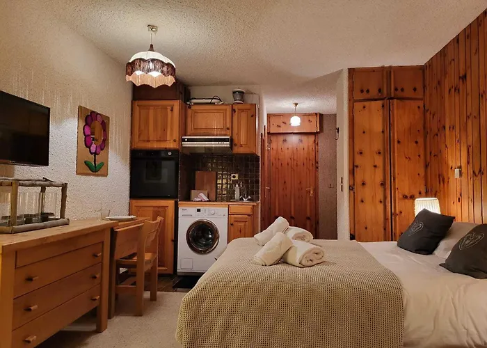 Lejlighed Confortable A 1850 Avec Balcon Et Parking - Fr-1-575-208